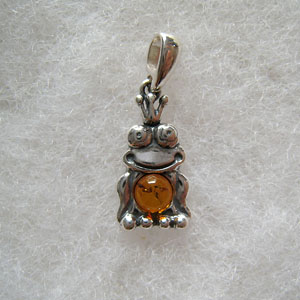 Pendentif grenouille - bijou ambre et argent