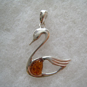 Pendentif cygne - bijou ambre et argent