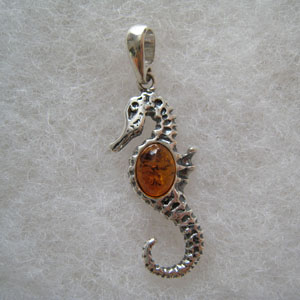 Pendentif hippocampe - bijou ambre et argent