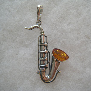 Pendentif saxophone - bijou ambre et argent