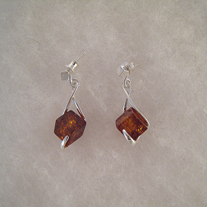 Boucles d'oreilles carr cognac pendant - bijou ambre et argent