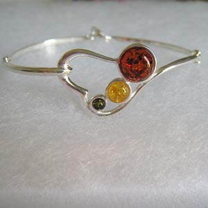 Bracelet semi rigide coeur - bijou ambre et argent