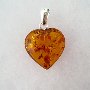 Pendentif  ambre coeur moyen  - bijou ambre et argent