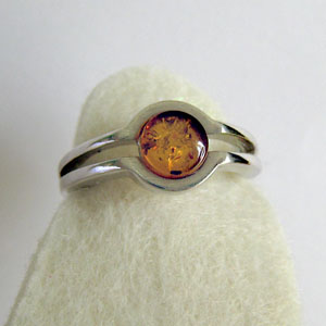 Bague ronde moderne - bijou ambre et argent