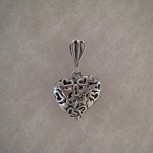 Pendentif coeur tout en argent  - bijou ambre et argent