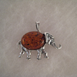 Pendentif lphant corps ambre 