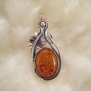 Pendentif feuille de lire - bijou ambre et argent