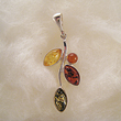 Pendentif feuilles multicolores