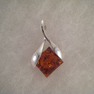 Pendentif losange  - bijou ambre et argent