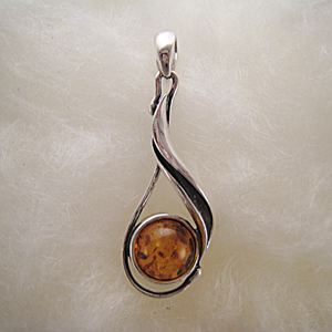 Pendentif perle ondule - bijou ambre et argent