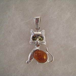 Pendentif chat gros ventre  - bijou ambre et argent