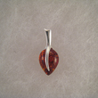 Pendentif petite goutte ambre 