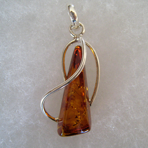 Pendentif triangle long - bijou ambre et argent