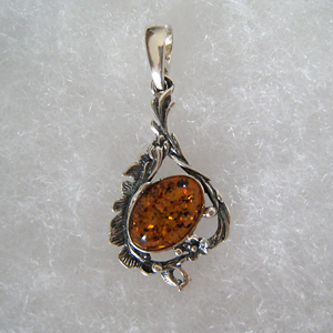 Pendentif ancien - bijou ambre et argent